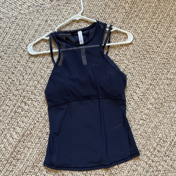 Lululemon tank - Picture 5 of 7